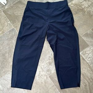 Blue Kirkland NWT XXL ladies ankle pant four-way stretch, quick dry, inseam 26.5